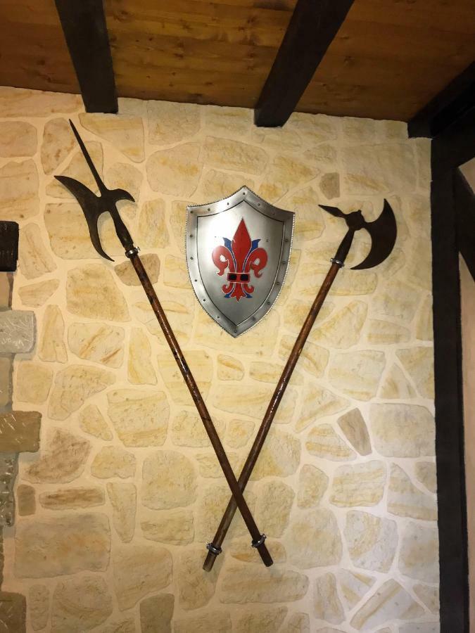 Ferienwohnung Wachstube Mit 3 Schlafraeumen Im Rittergut Leppersdorf Wachau Bagian luar foto